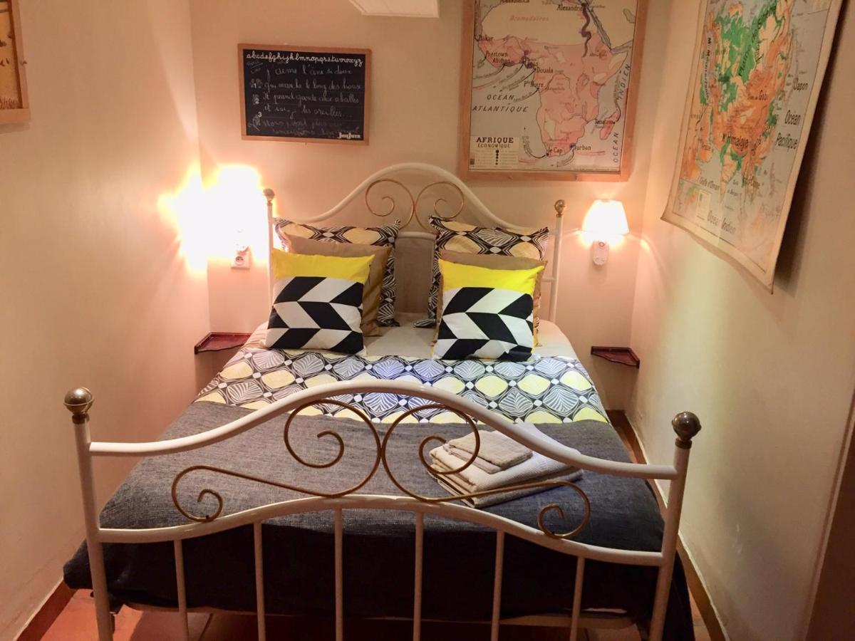 Bed and Breakfast Les Maitres Sonneurs Huriel Esterno foto