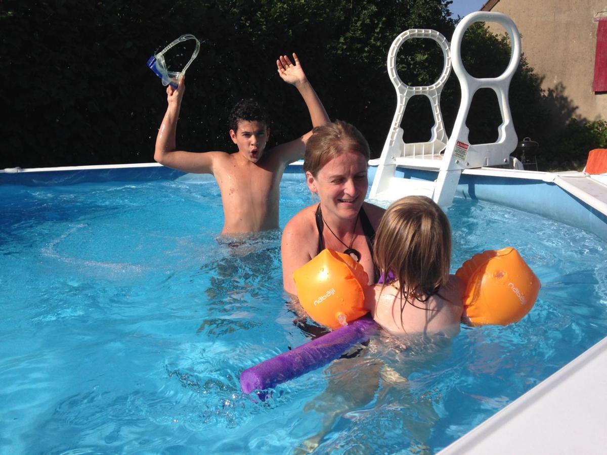 Bed and Breakfast Les Maitres Sonneurs Huriel Esterno foto