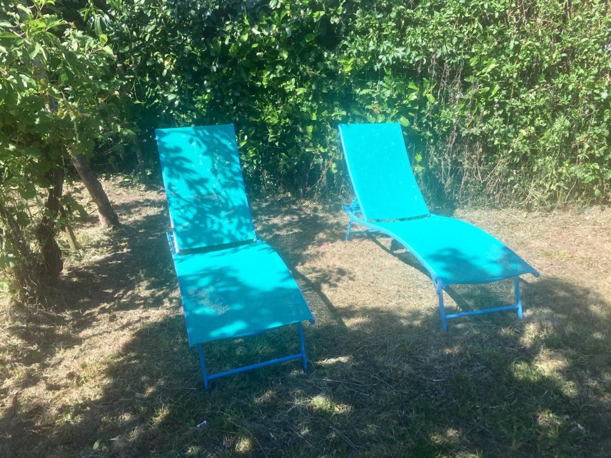 Bed and Breakfast Les Maitres Sonneurs Huriel Esterno foto