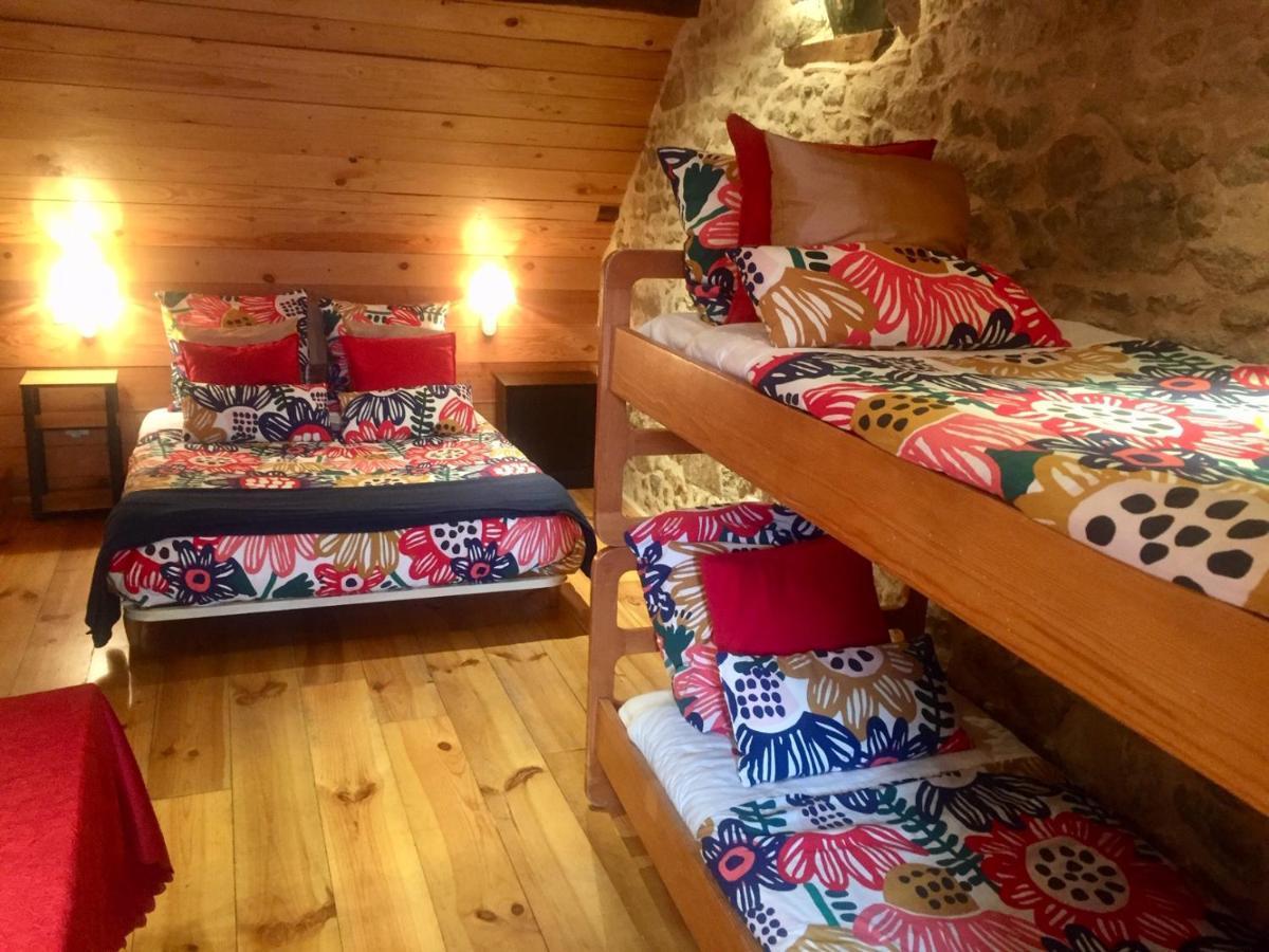 Bed and Breakfast Les Maitres Sonneurs Huriel Esterno foto