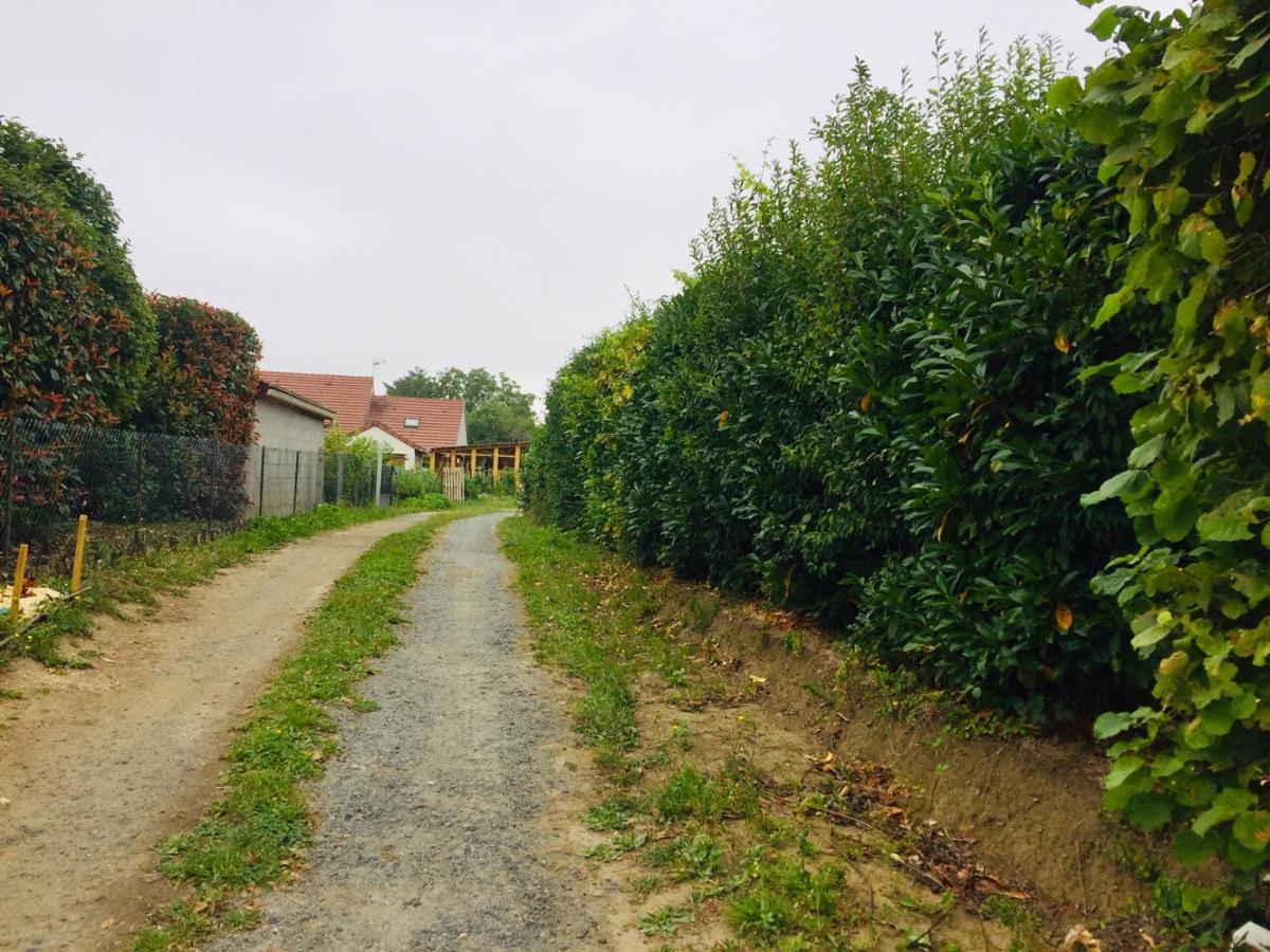 Bed and Breakfast Les Maitres Sonneurs Huriel Esterno foto