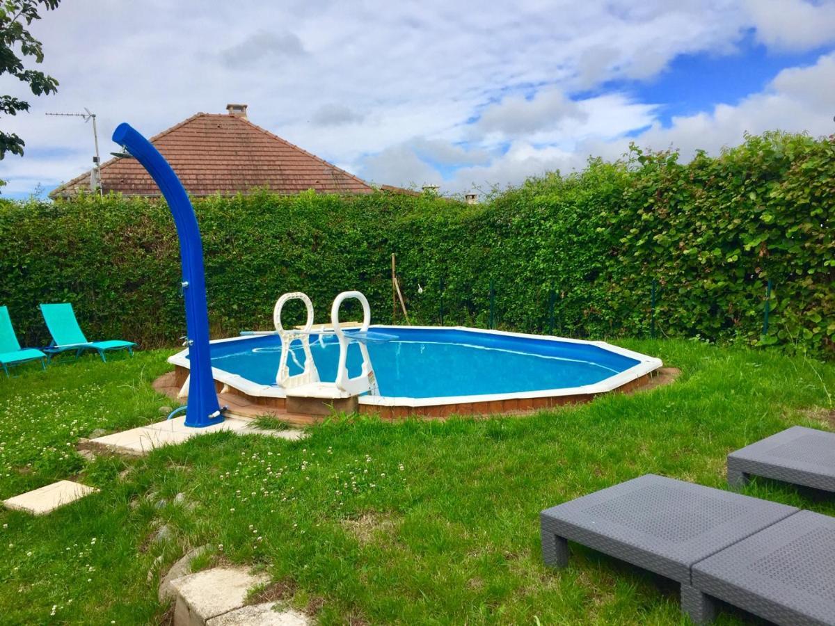 Bed and Breakfast Les Maitres Sonneurs Huriel Esterno foto